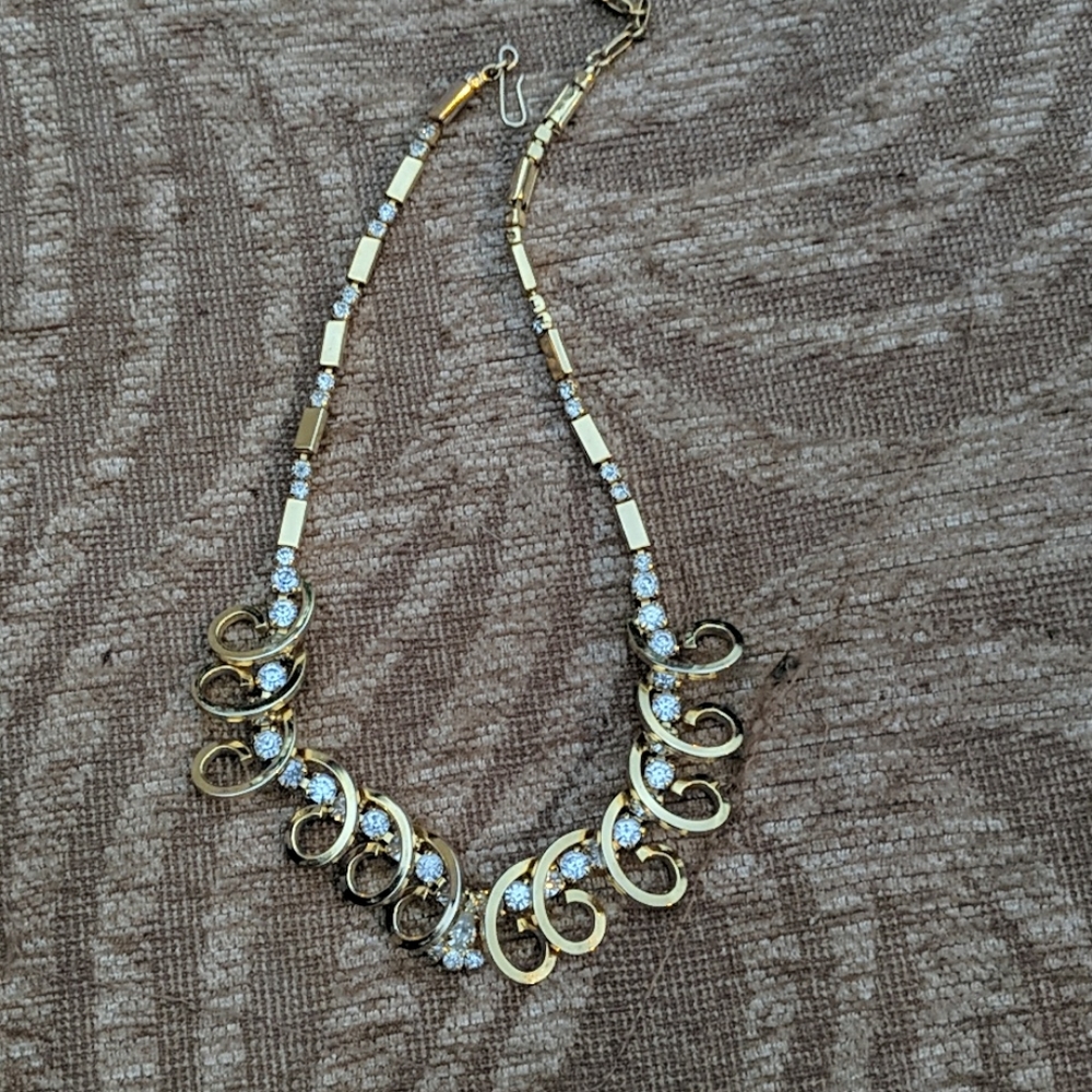 Gold Tone Rhinestone Necklace